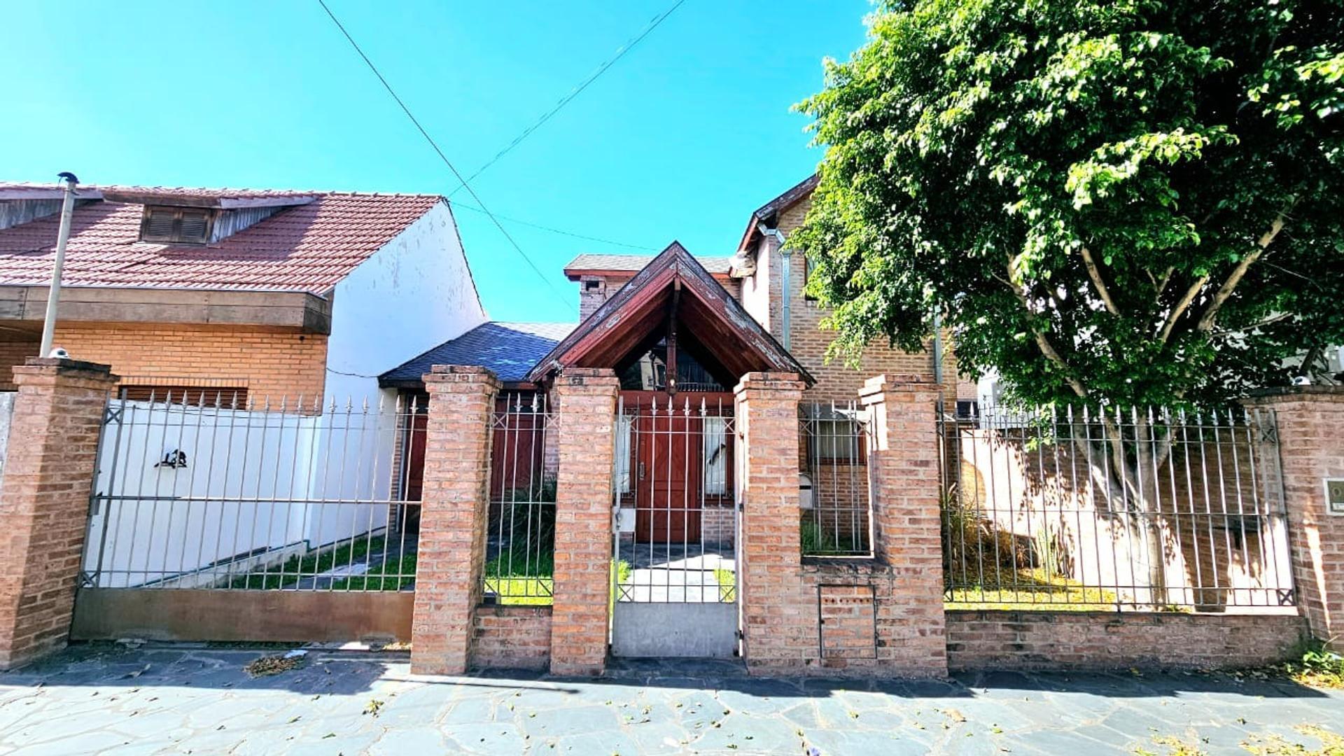 Casa en Venta en Villa Luzuriaga, USD 350.000