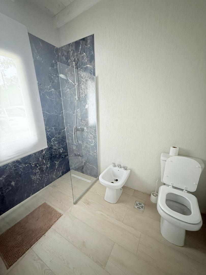 Casa 3 ambientes con 2 baños