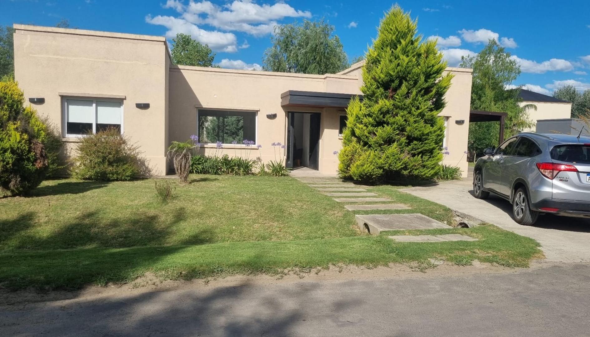 VENTA casa 4 ambientes. Manzanares Chico