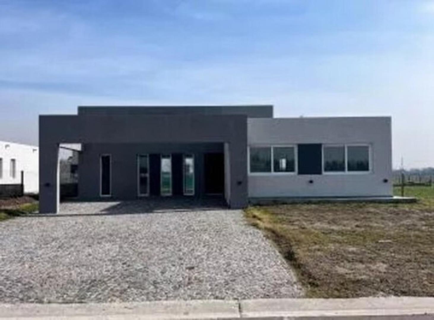 Venta Casa 4 Ambientes A Estrenar En El Barrio San Simon