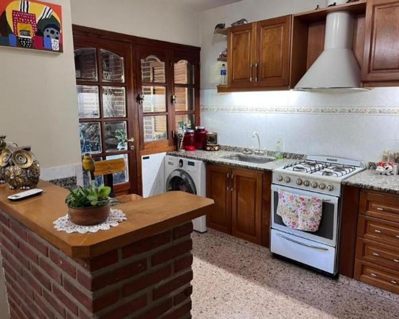 Venta de Casa 3 DORMITORIOS, City Bell,  La Plata