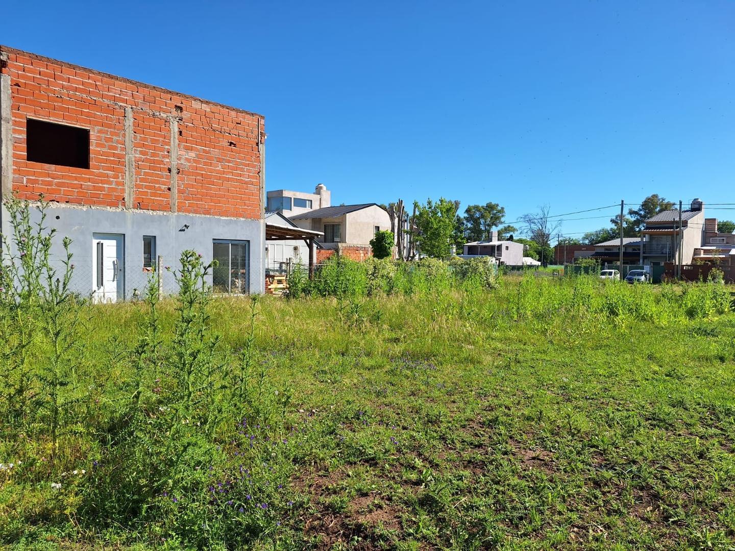 TERRENO BARRIO JARDIN LOS PIONEROS