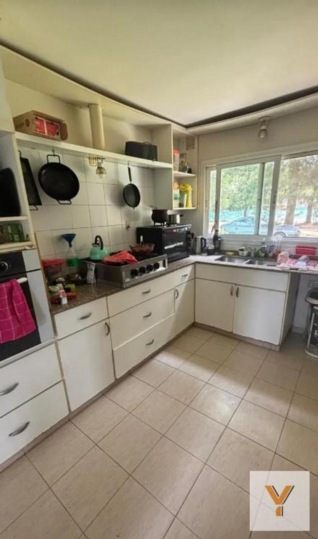 Casa 7 ambientes con 5 baños