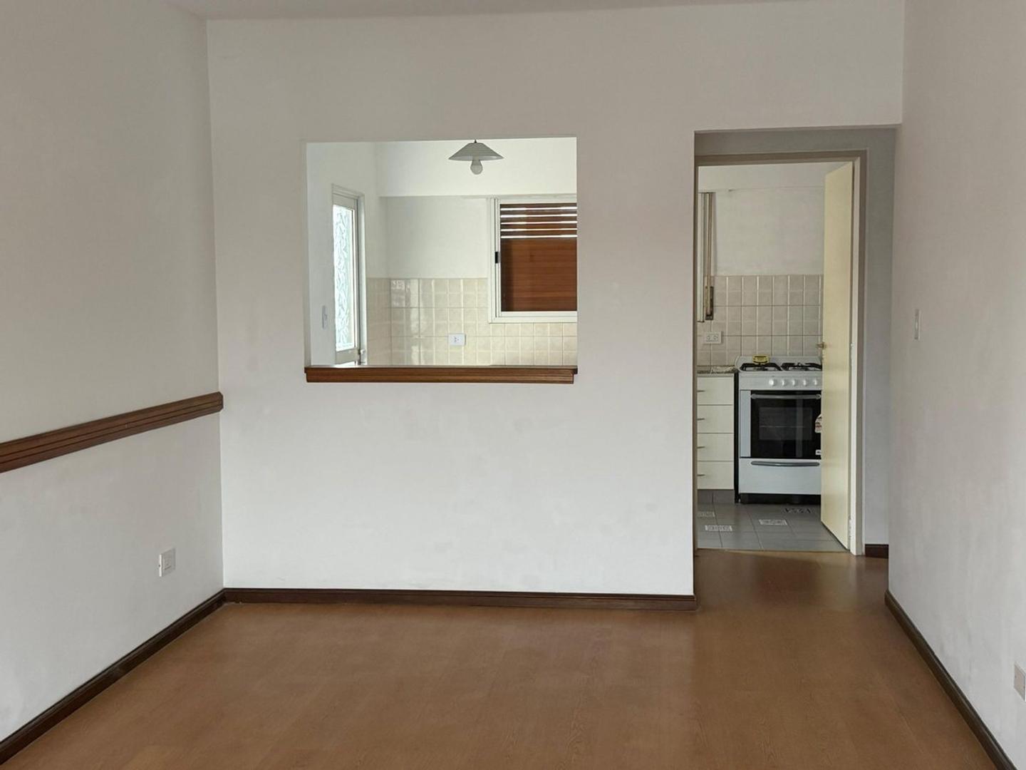 ALQUILER DEP 3 AMBIENTES BERNAL CENTRO SIN COCHERA