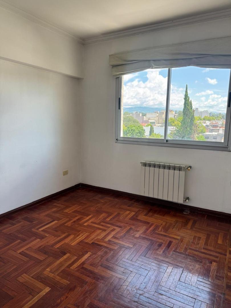 Departamento en Alquiler en Zona Centro, $ 730.000