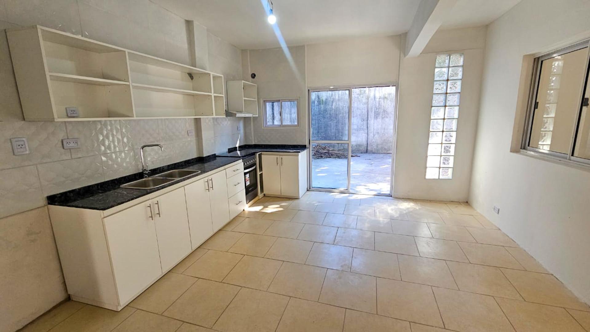 Casa  4 ambientes en venta en Virreyes