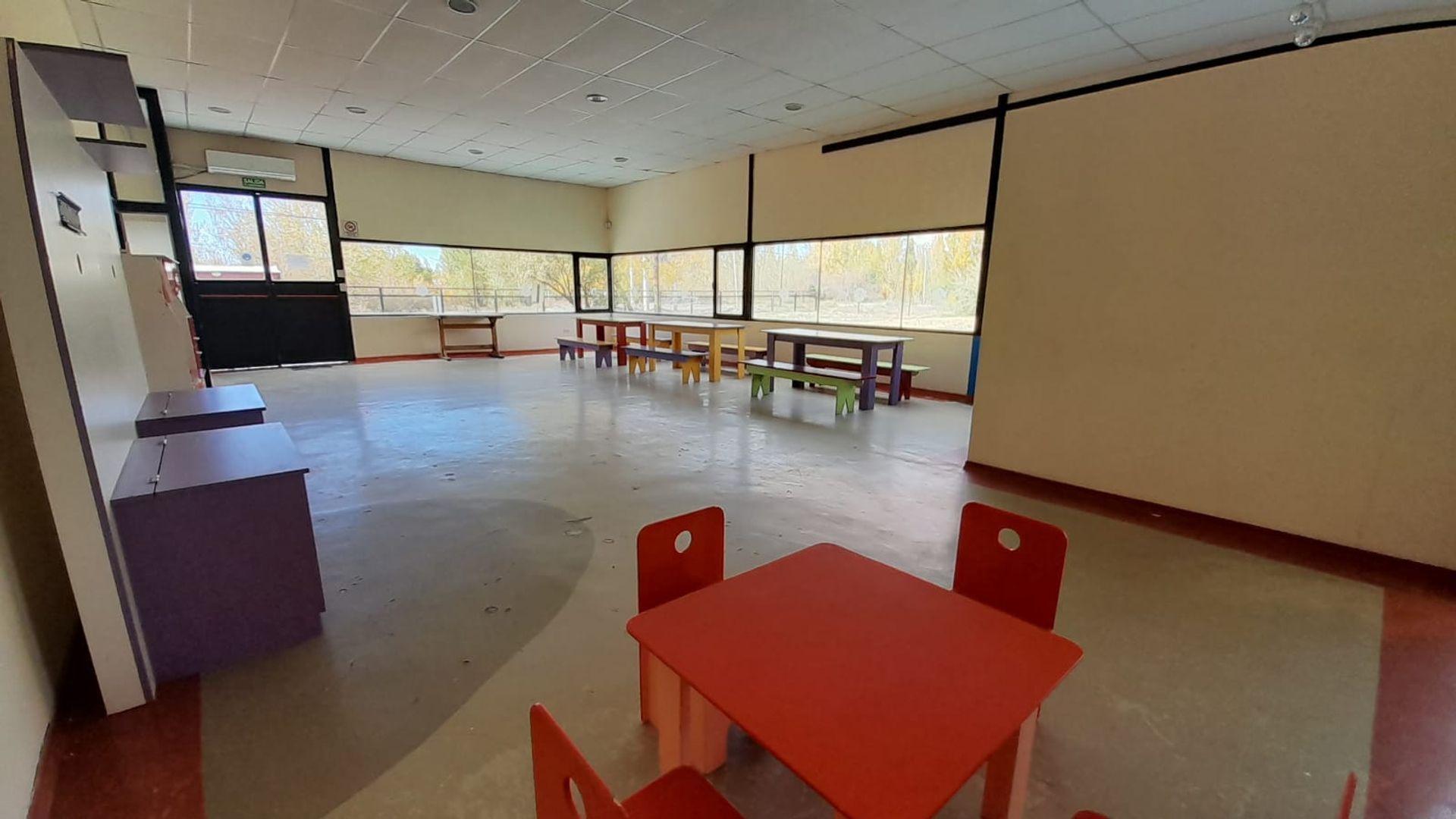 VENTA SALON COMERCIAL, LA HERRADURA, PLOTTIER