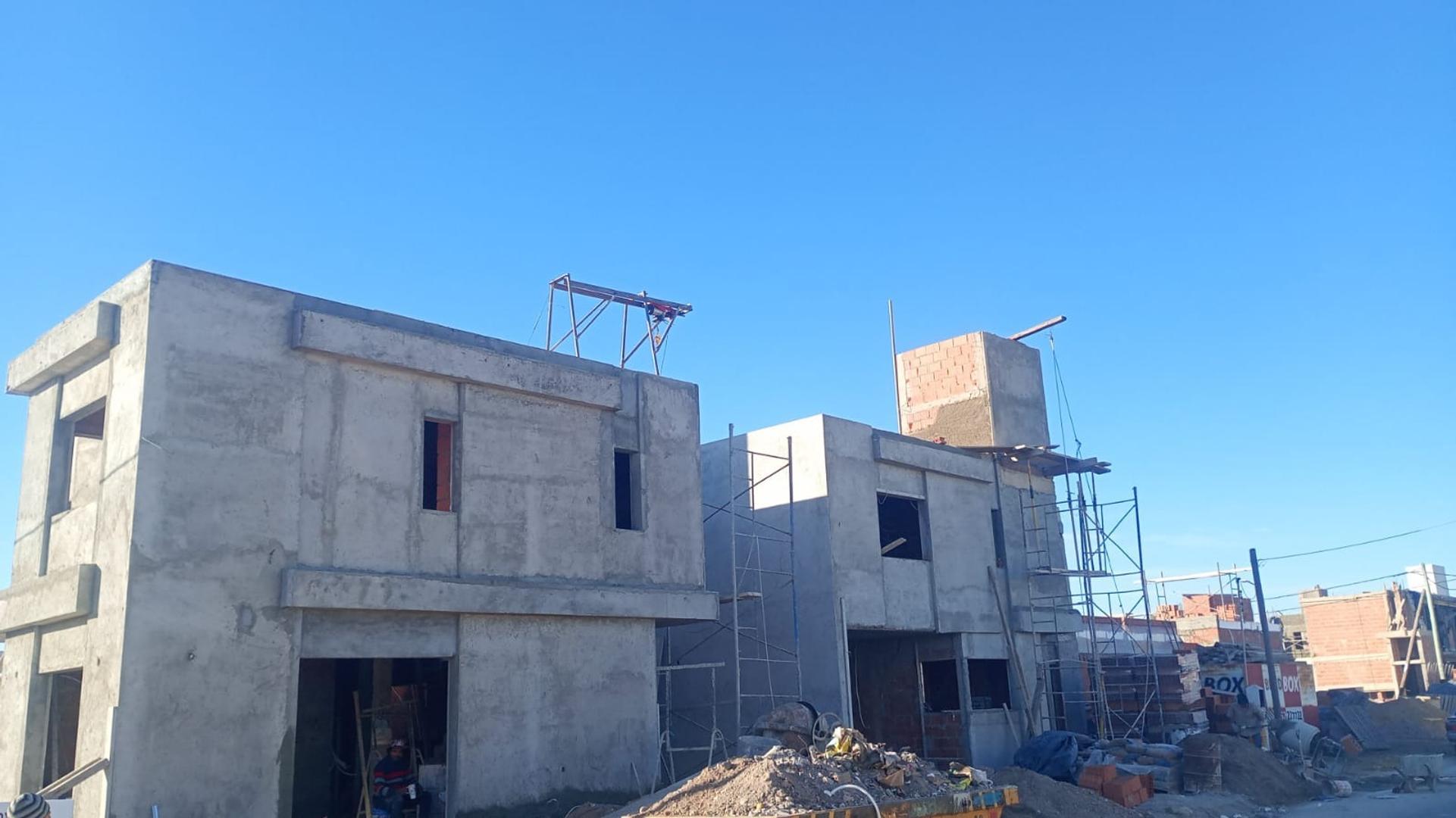 Casa 4 ambientes con 3 baños