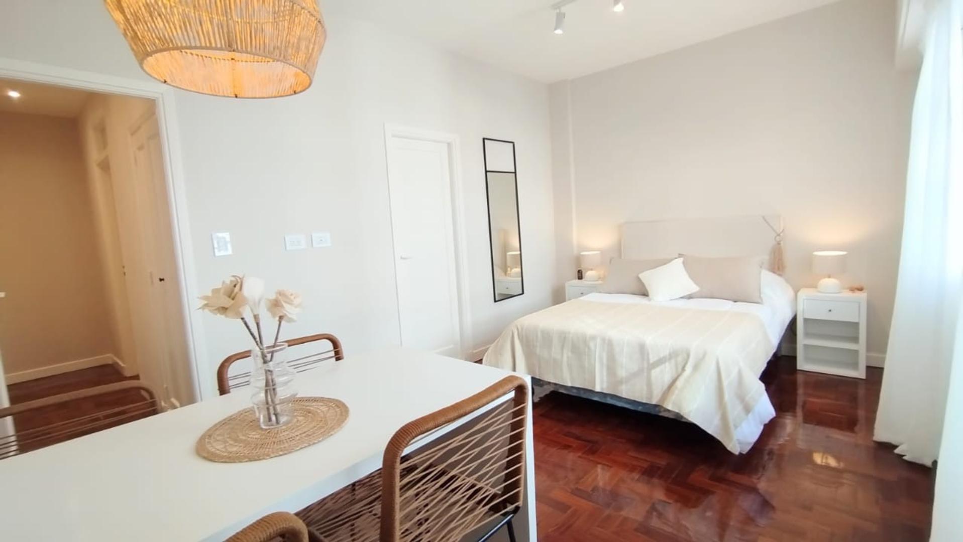 Departamento 1 ambiente a la calle con balcon