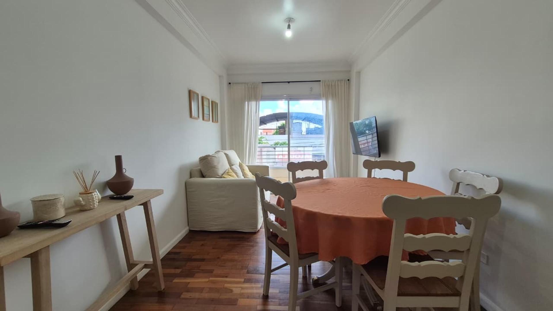 Departamento en Alquiler en Zona Centro, $ 800.000