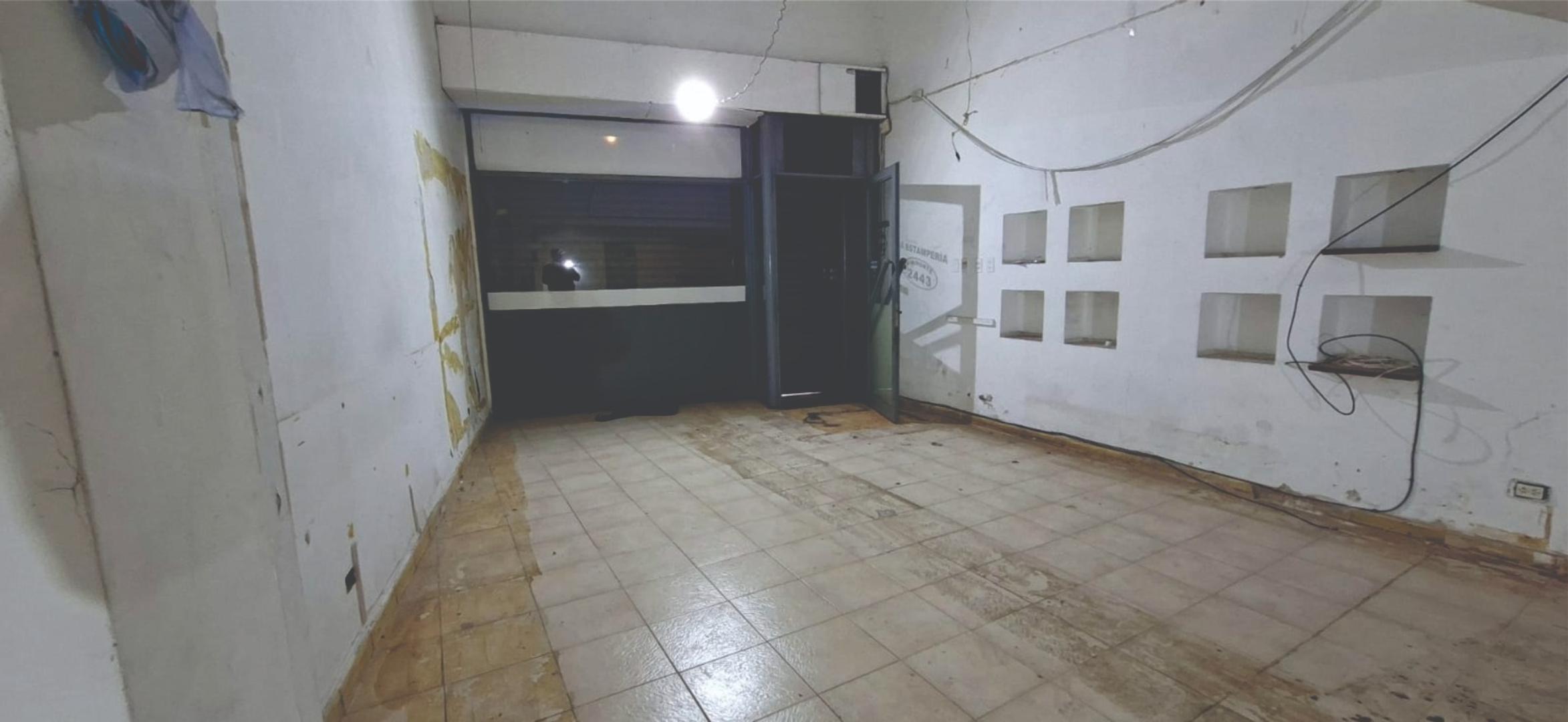 Local en Venta 70 años