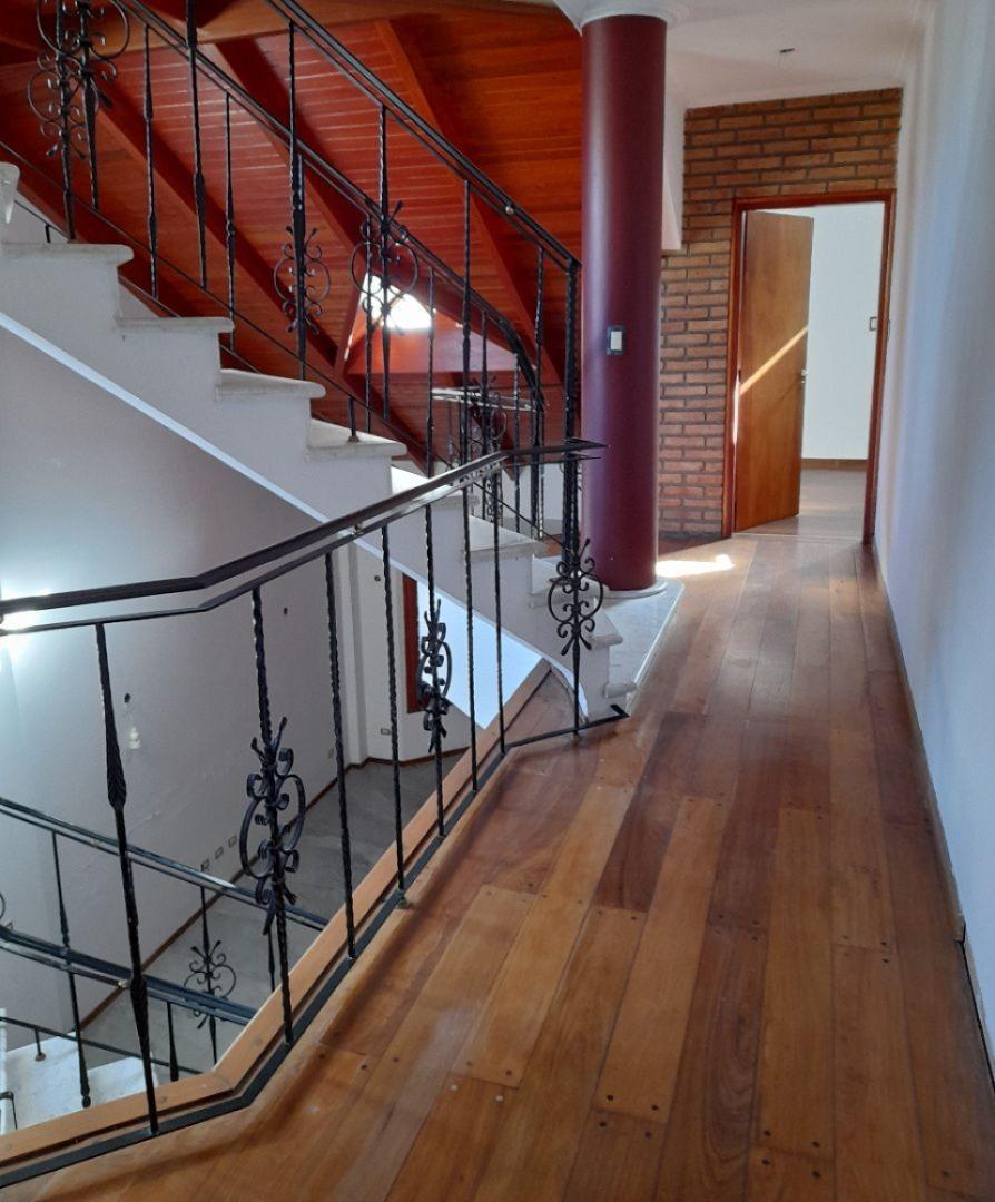 Casa 4 dormitorios doble cochera pileta - Zeballos 2500