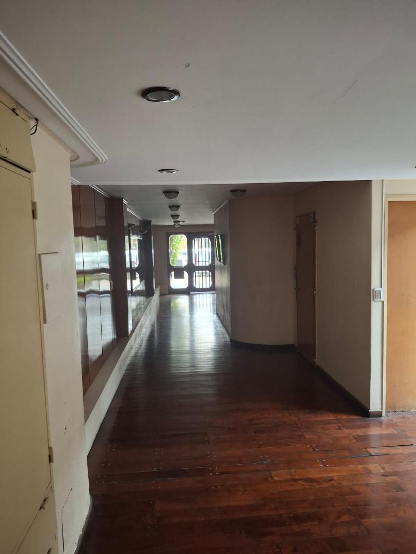 Av Sarmiento 100, Piso 6