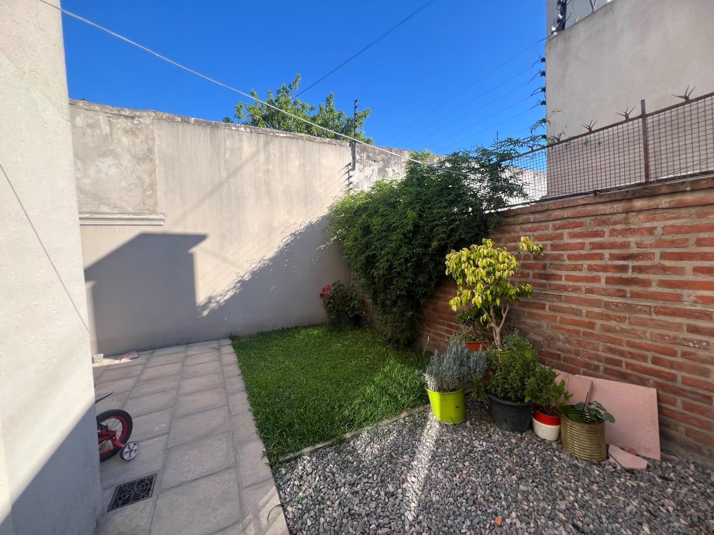 Duplex en Ituzaingo Norte.