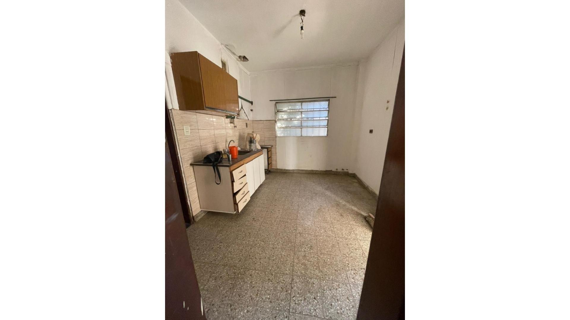 Casa 2 ambientes con 2 baños