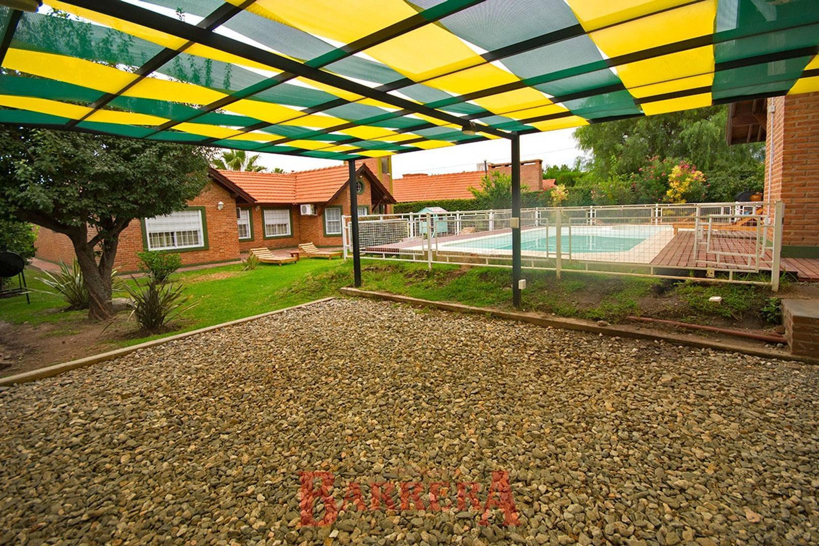 Casa en Alquiler Temporal con 1 cochera