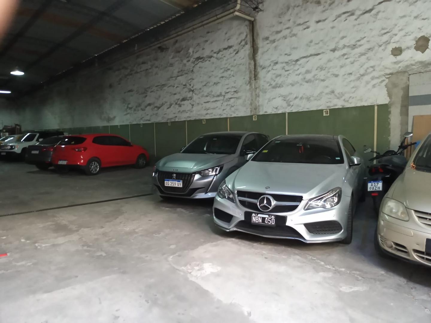 GALPON  DE 8,66 X 51 CON LOCAL EN ZONA COMECIAL