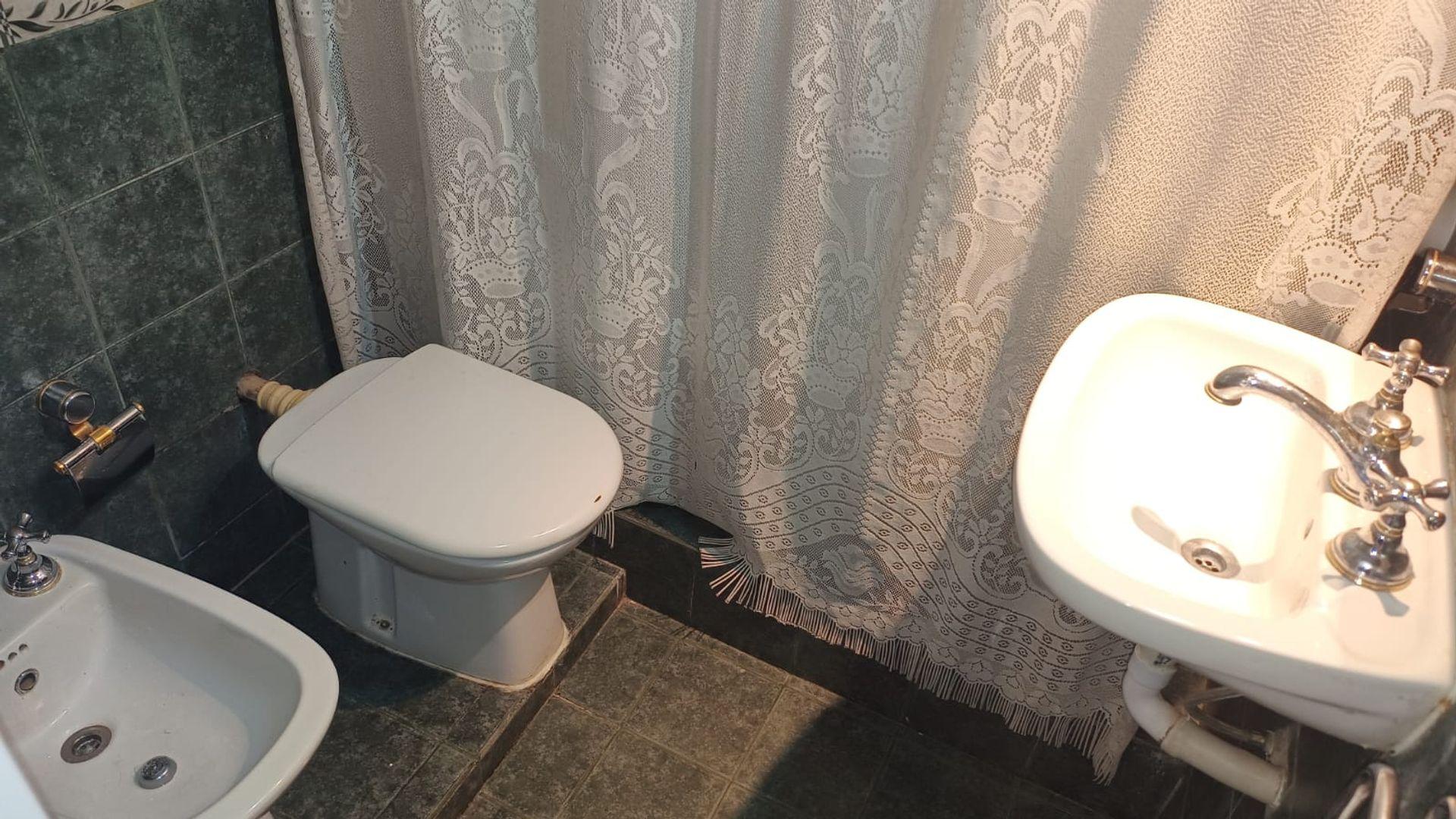 VENTA CASA 5 AMB MÁS DEPTO 2 AMB, VILLA LUZURIAGA