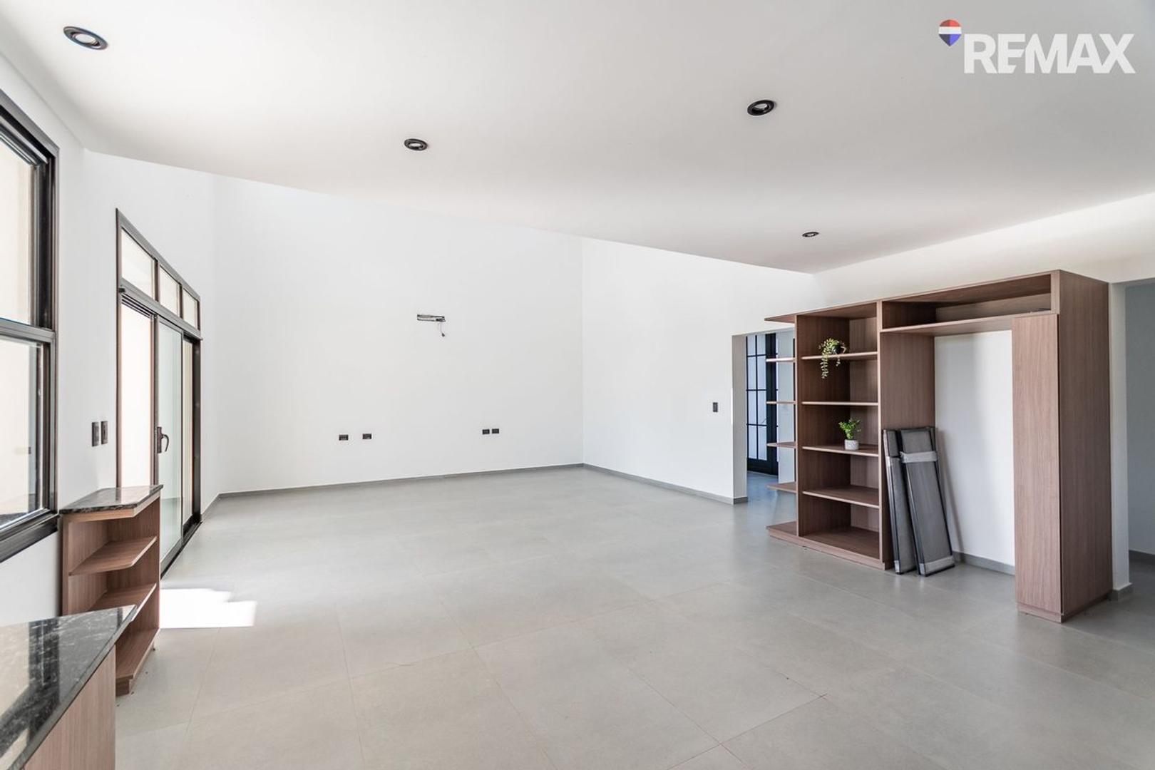 Casa 4 ambientes con 3 baños