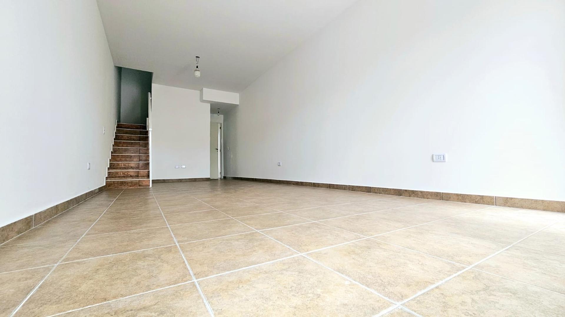 Depto Tipo Casa en Venta de 4 ambientes