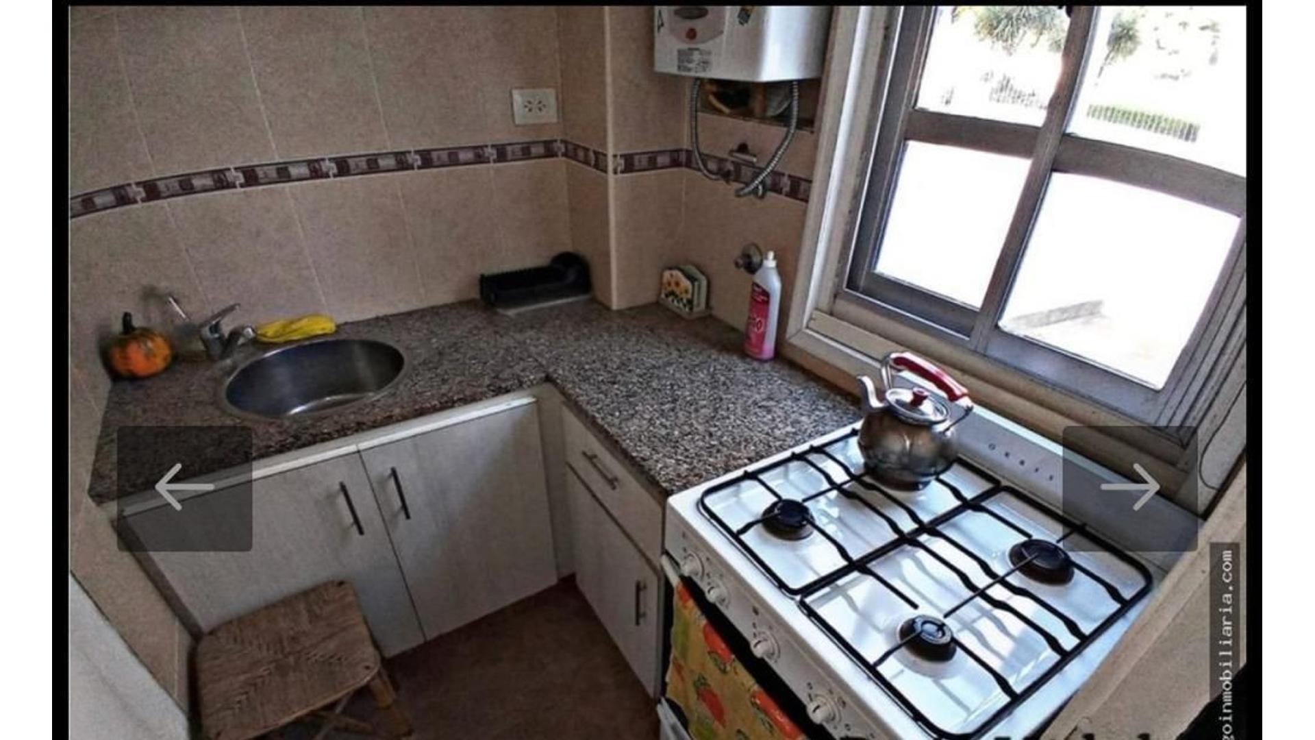 Monoambiente en alquiler  c/ espacio de cochera en Varese