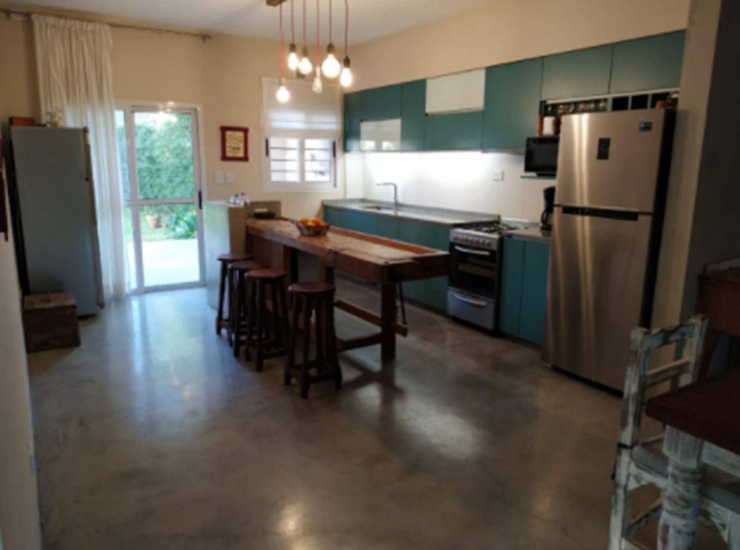 Depto Tipo Casa 3 ambientes con 2 baños