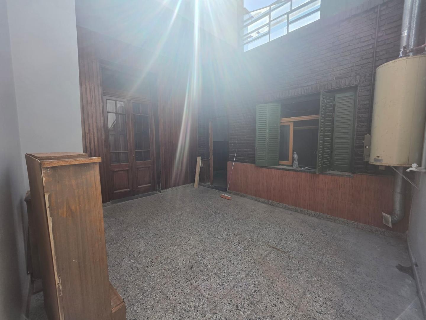 Melincue 3900, Piso pb