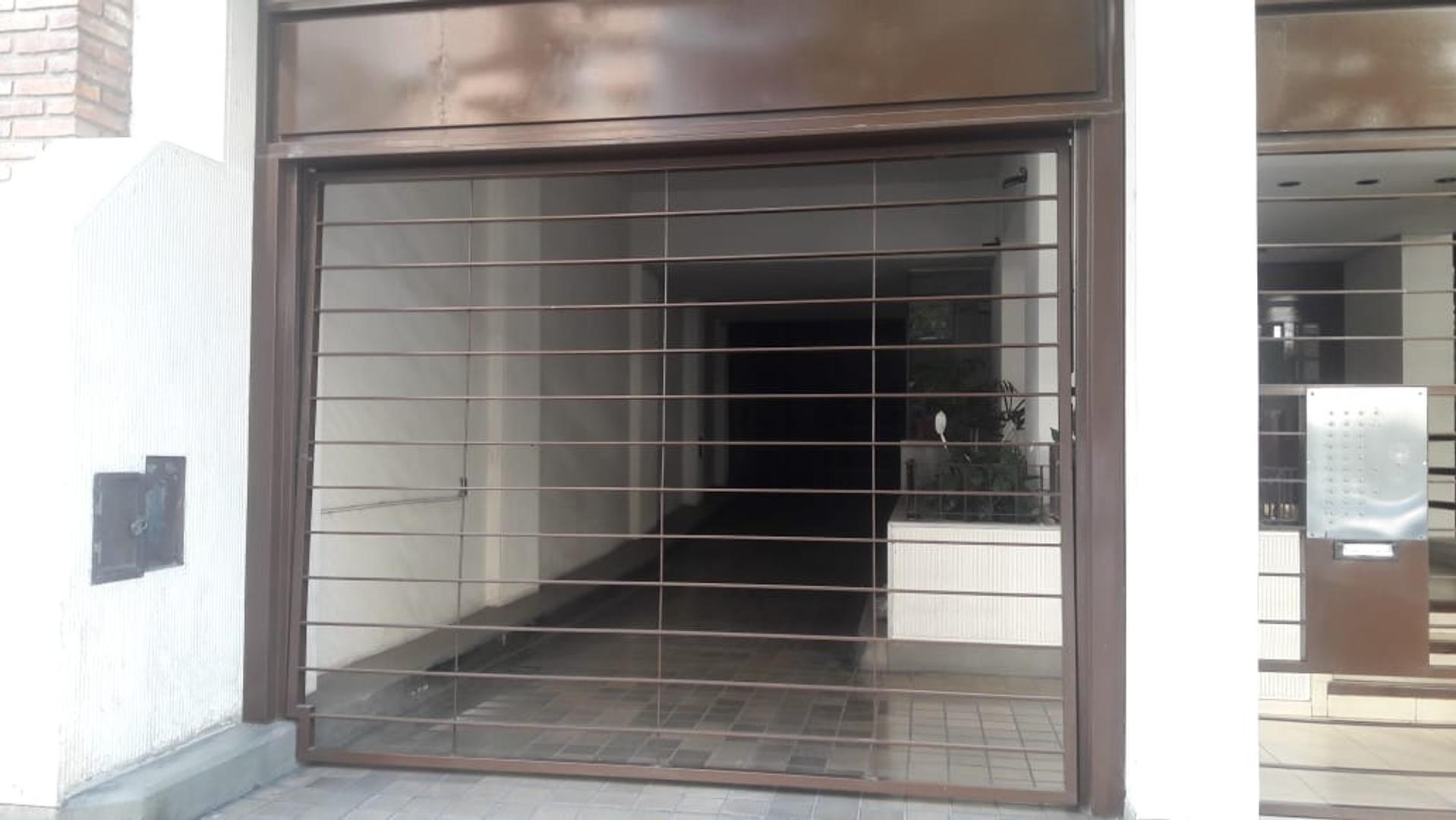 Balcarce 400, Piso 2