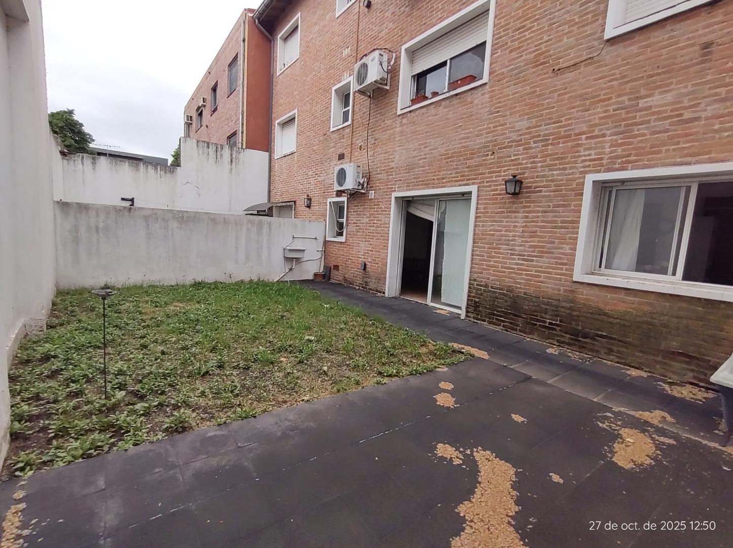 Planta Baja 2 Amb + Jardín Privado en San Isidro Centro