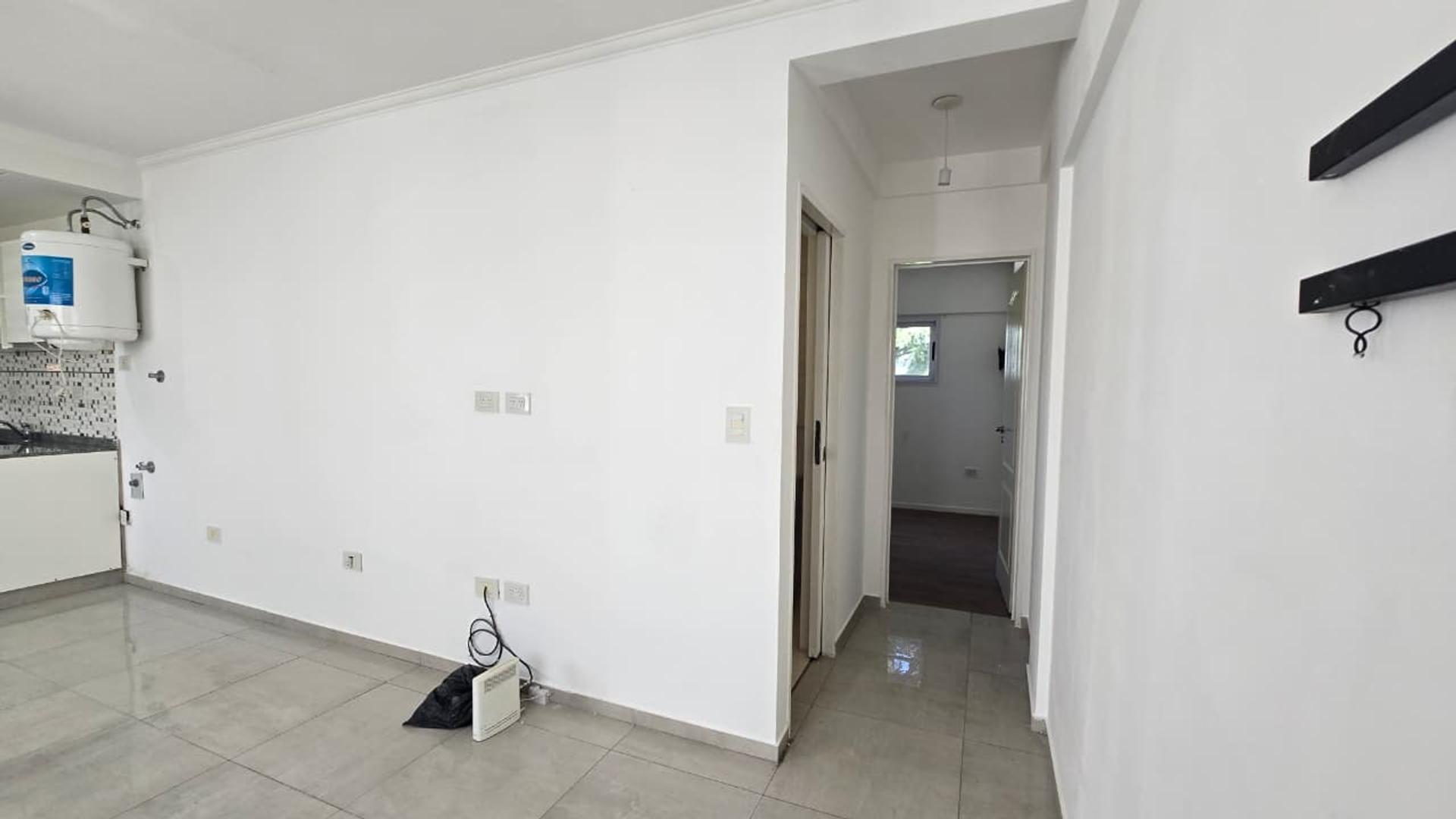 Departamento en Alquiler en San Justo, $ 450.000