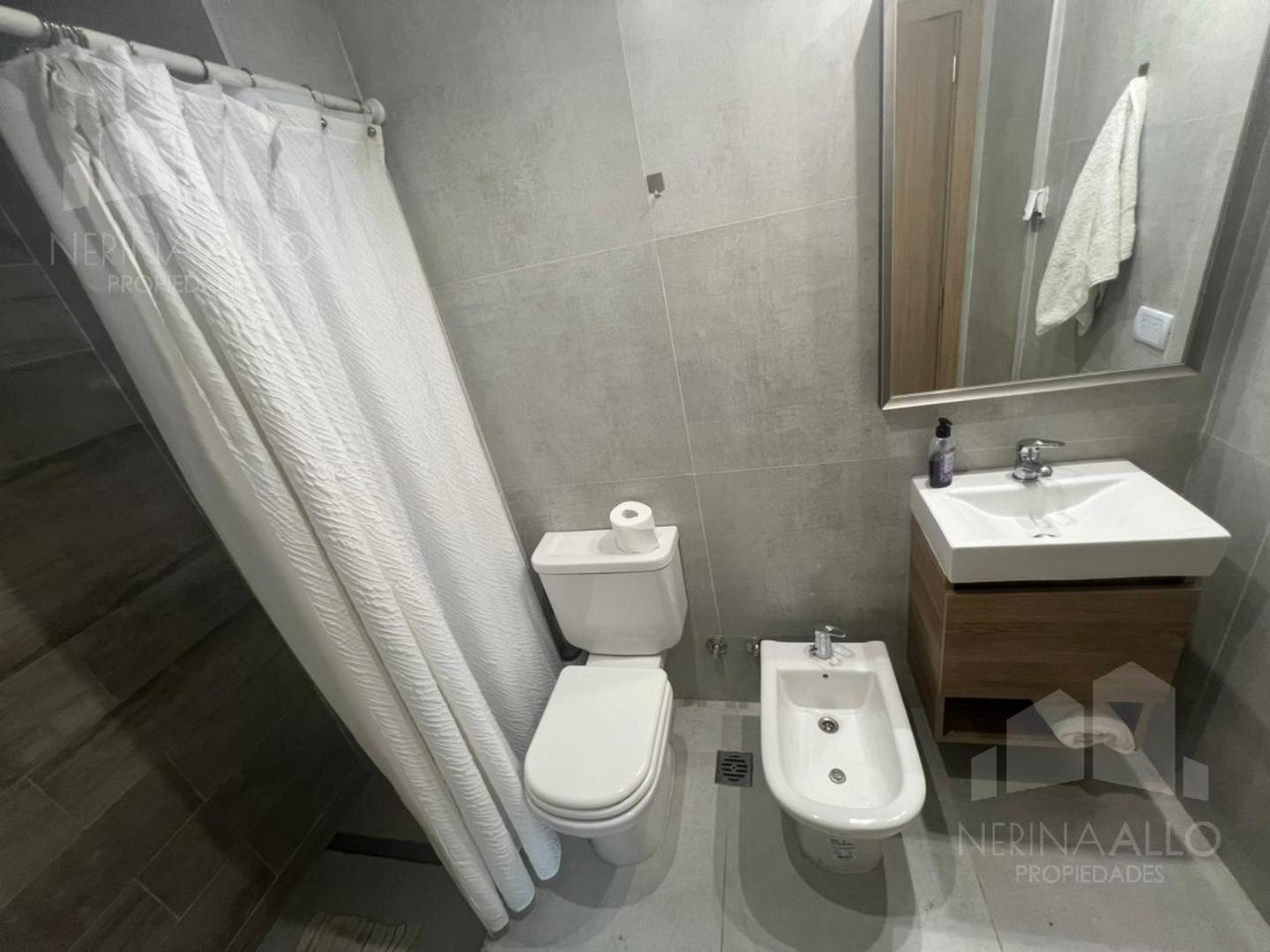 Departamento en Alquiler con 1 cocheras