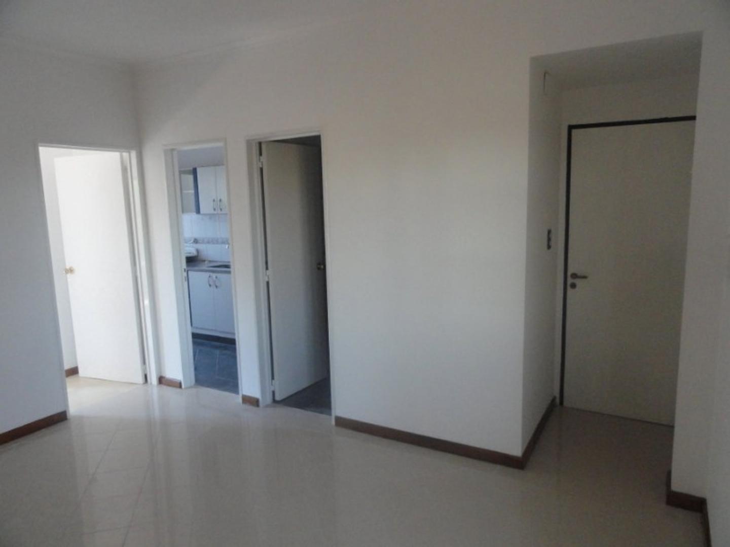 Av. Roca 600, Piso 2