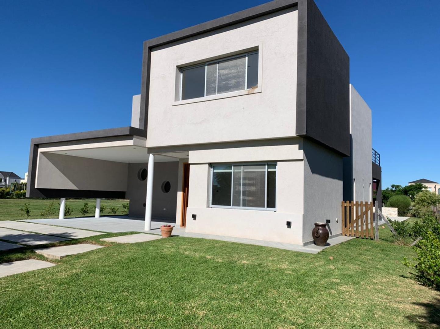 Divina! Casa En Barrio Vistas