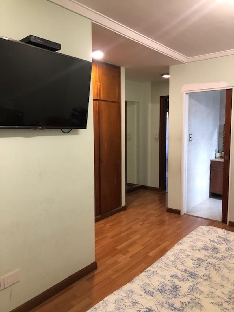 IMPORTANTE CHALET 3 DORMITORIOS , GARAGE, FONDO EXC. ESTADO