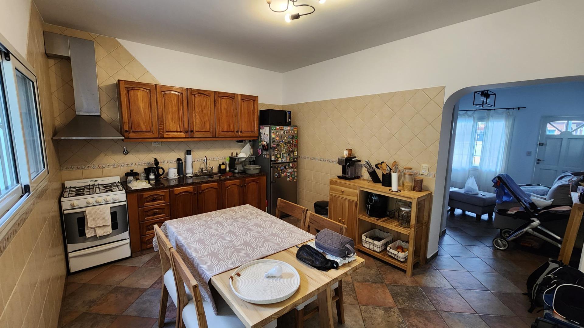 Depto Tipo Casa en Alquiler de 2 dormitorios