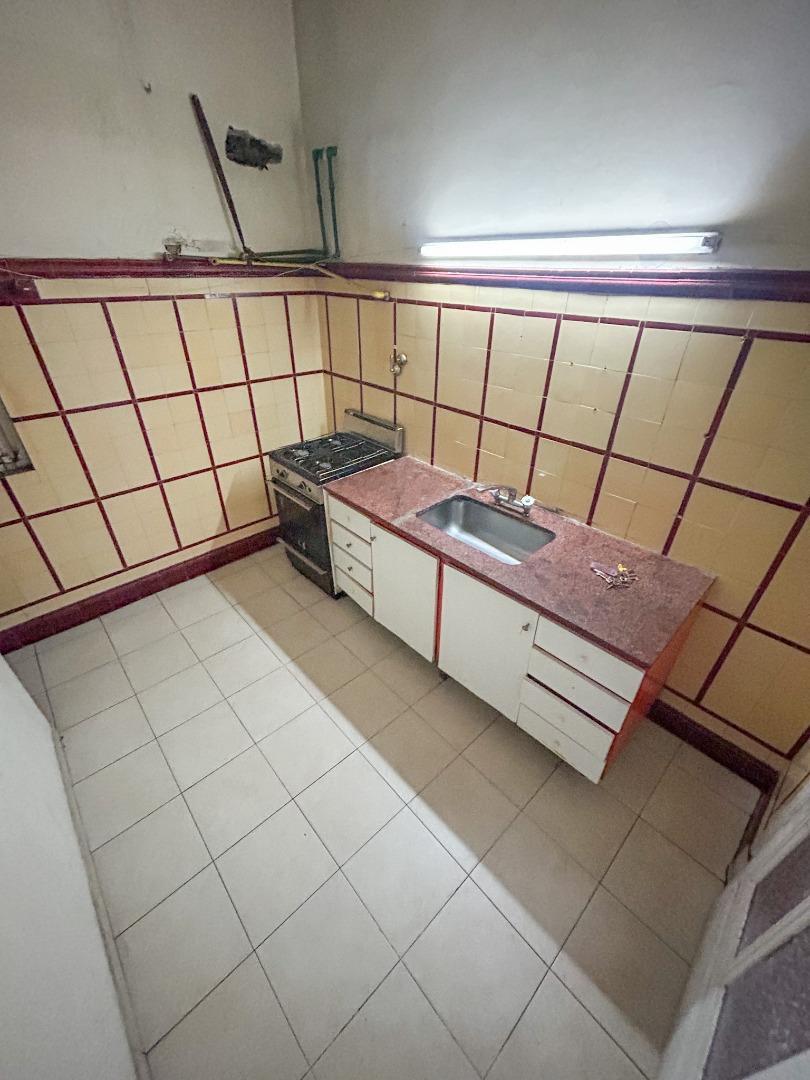Depto Tipo Casa en Alquiler en Flores, $ 1.650.000