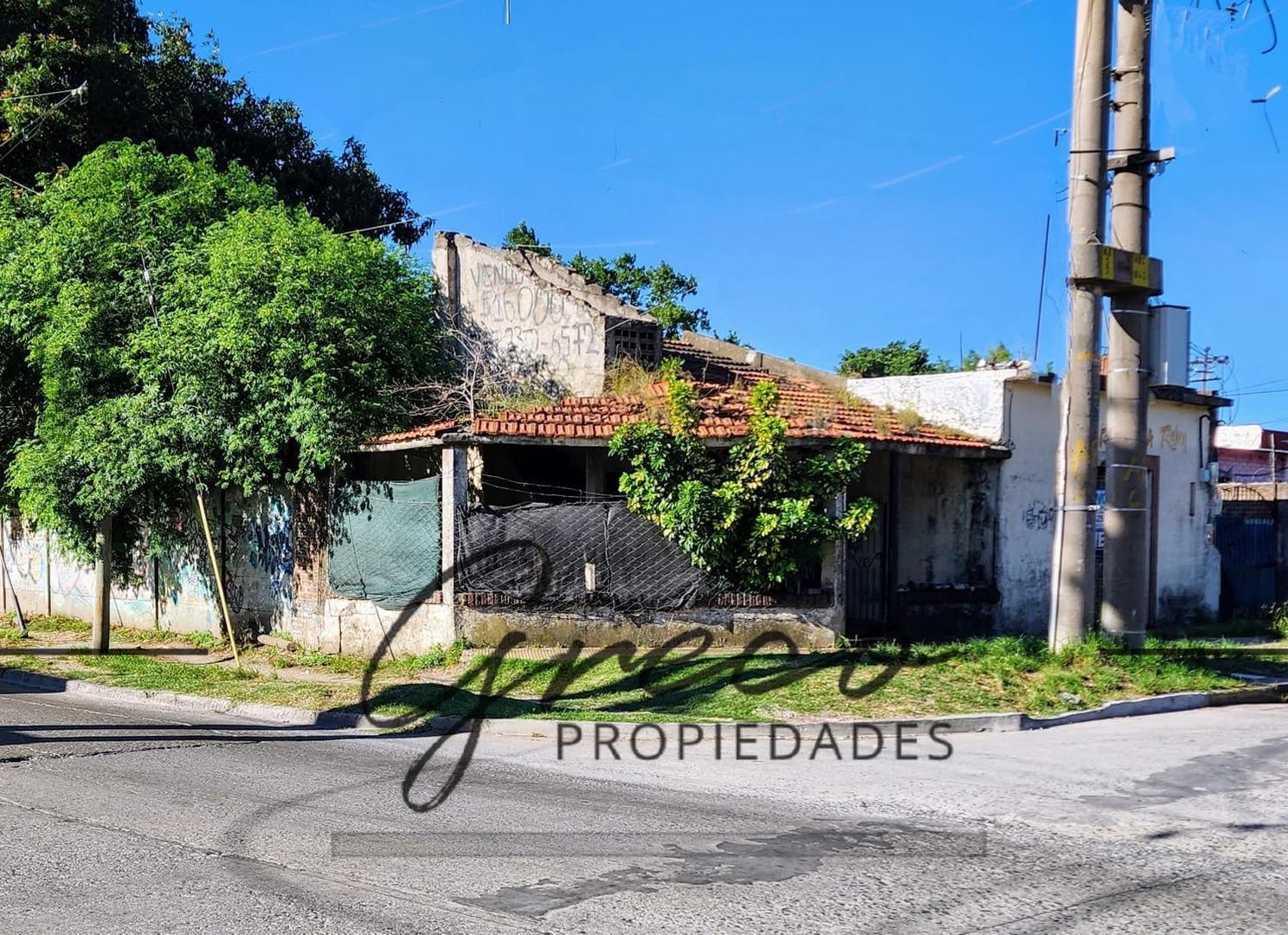 CASA a metros de estación (REFACCIONAR)