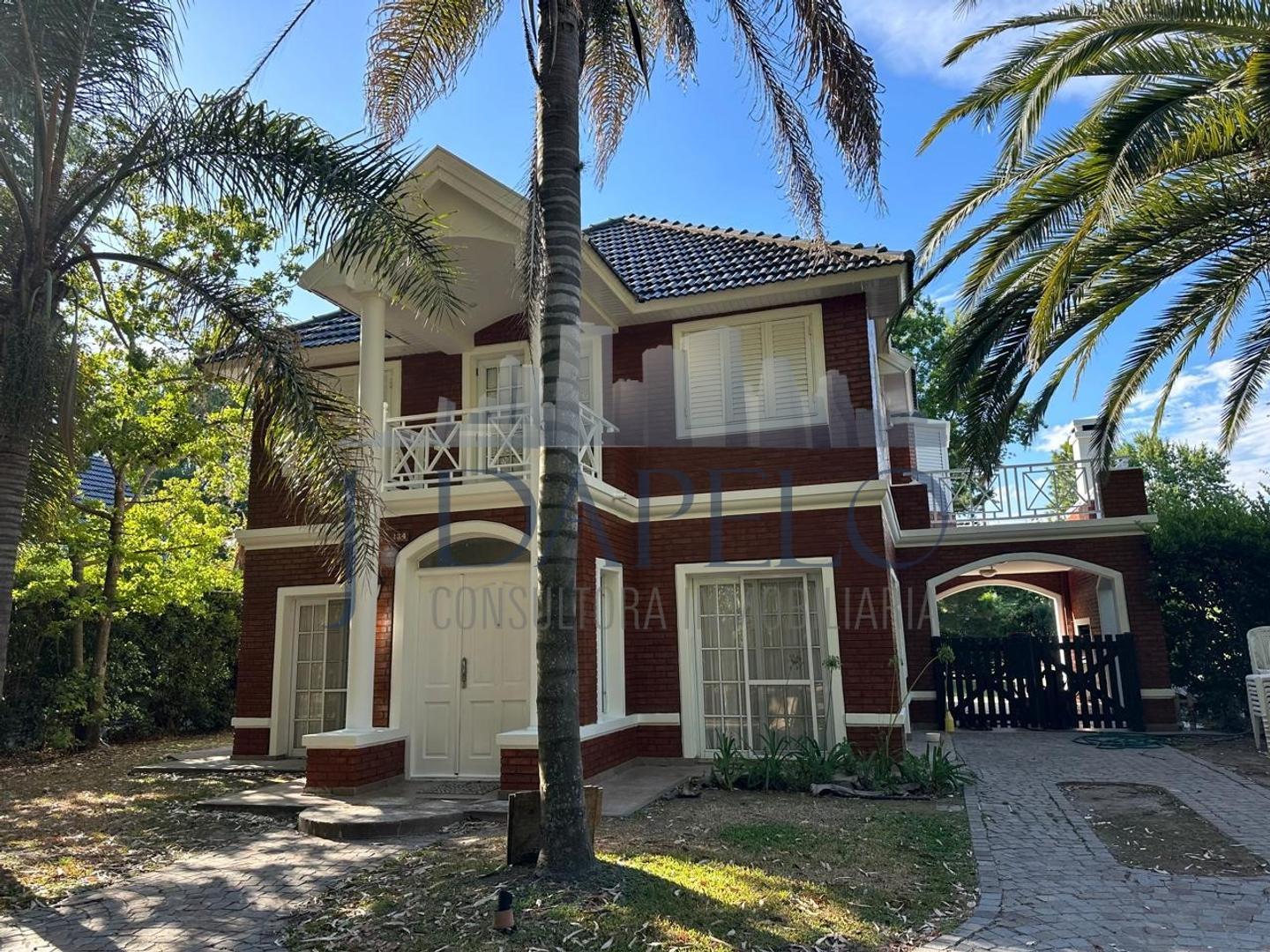 Casa en Venta en Solar Del Bosque, USD 278.000