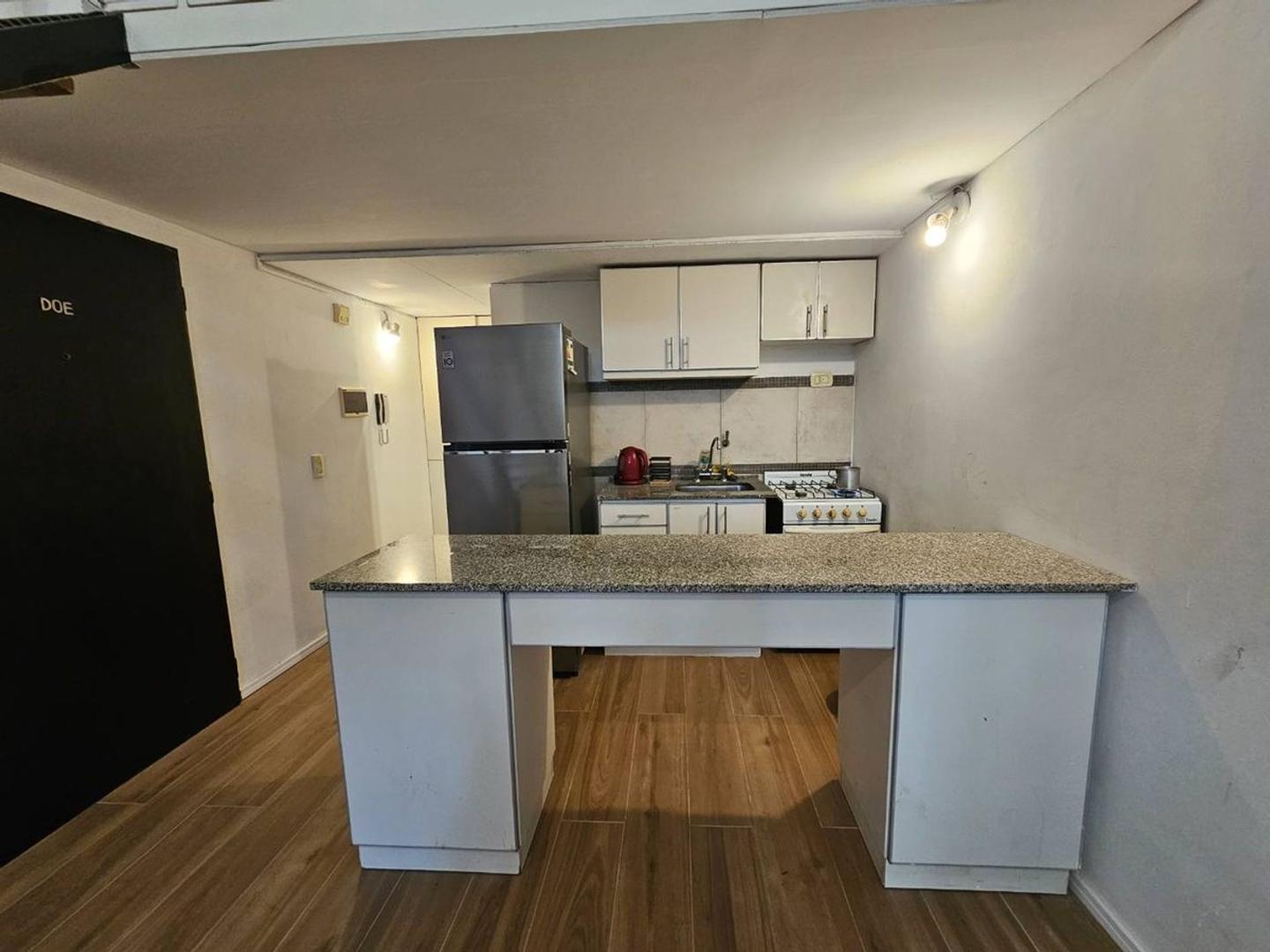 Depto Tipo Casa 2 ambientes con 1 baño