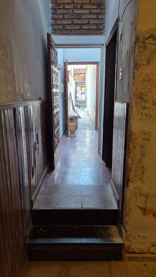 Casa interna, Av. Uruguay 959