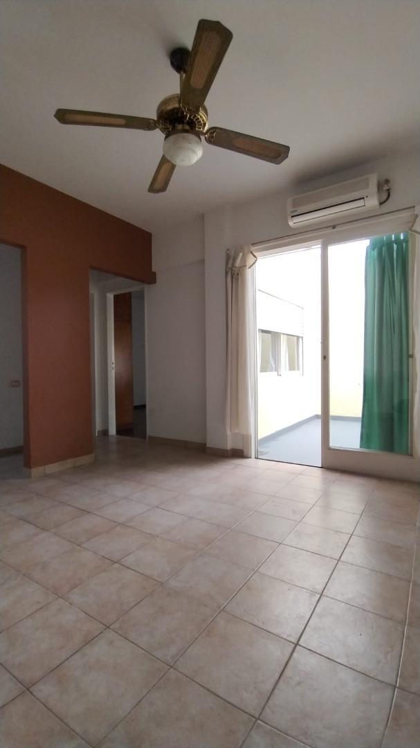 Depto Tipo Casa en Venta 25 años