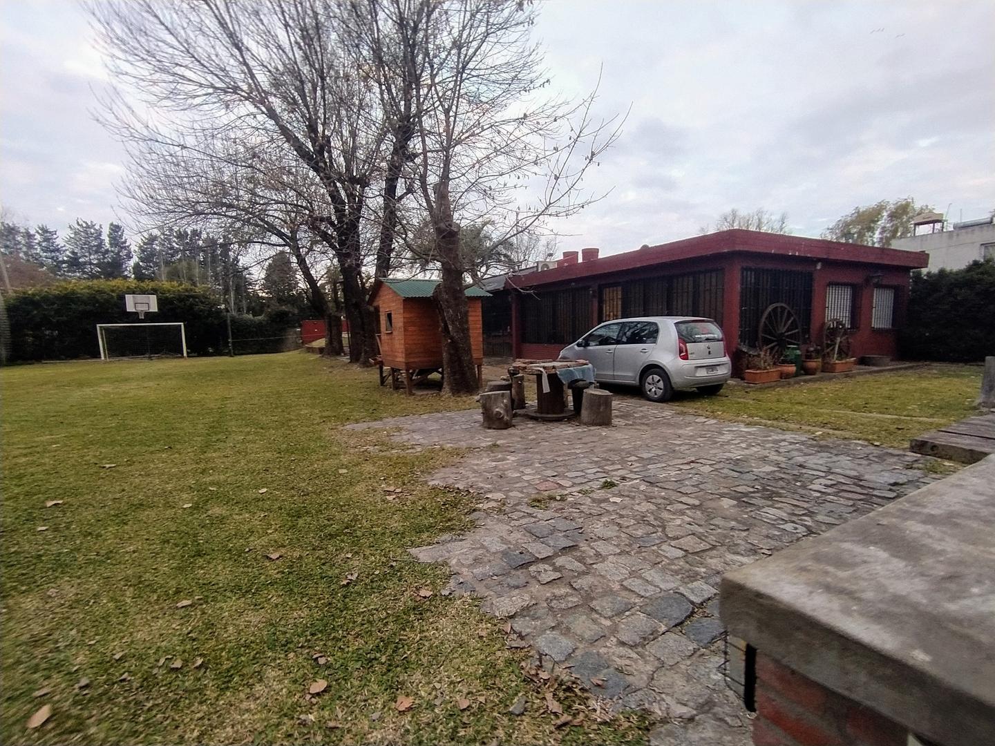 Casa 3 ambientes con 2 baños