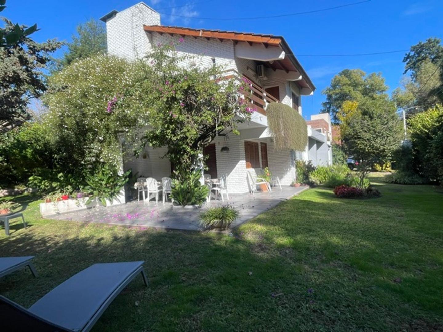 Casa en Venta en Los Troncos, USD 120.000