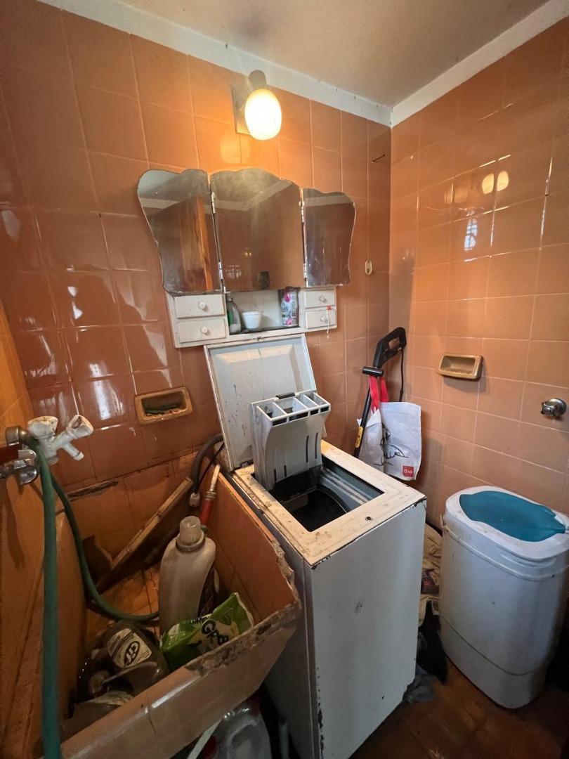 Casa 2 ambientes con 2 baños