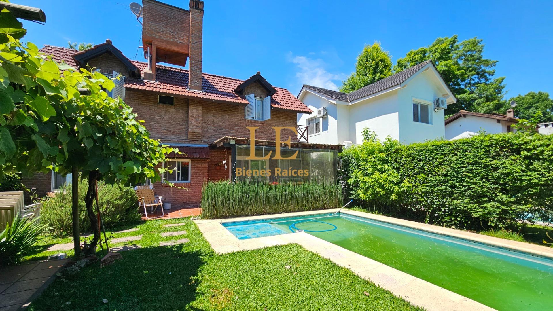 Casa 4 ambientes con 3 baños