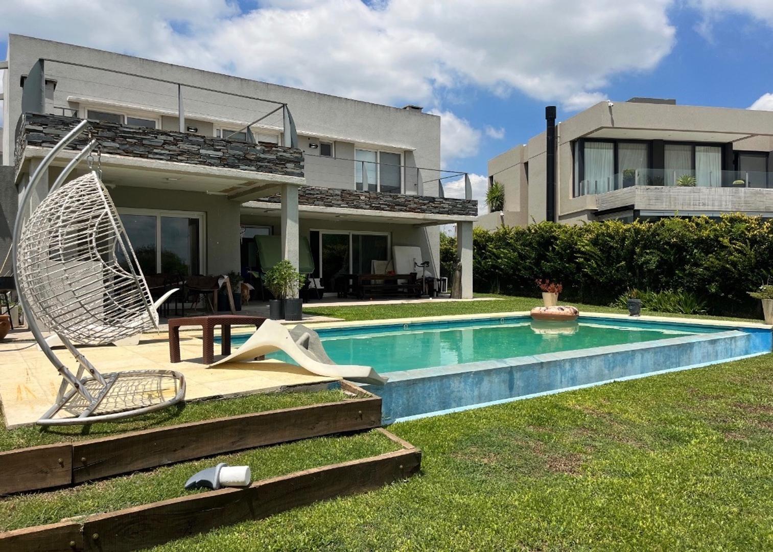 El Cantón Islas 100