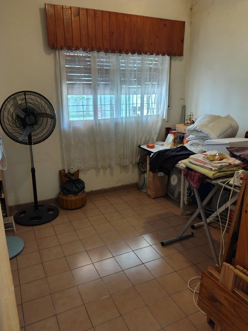 Casa 5 ambientes con 1 baño