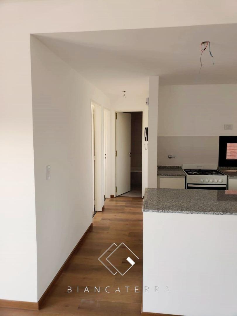 Departamento en Alquiler con 1 cocheras