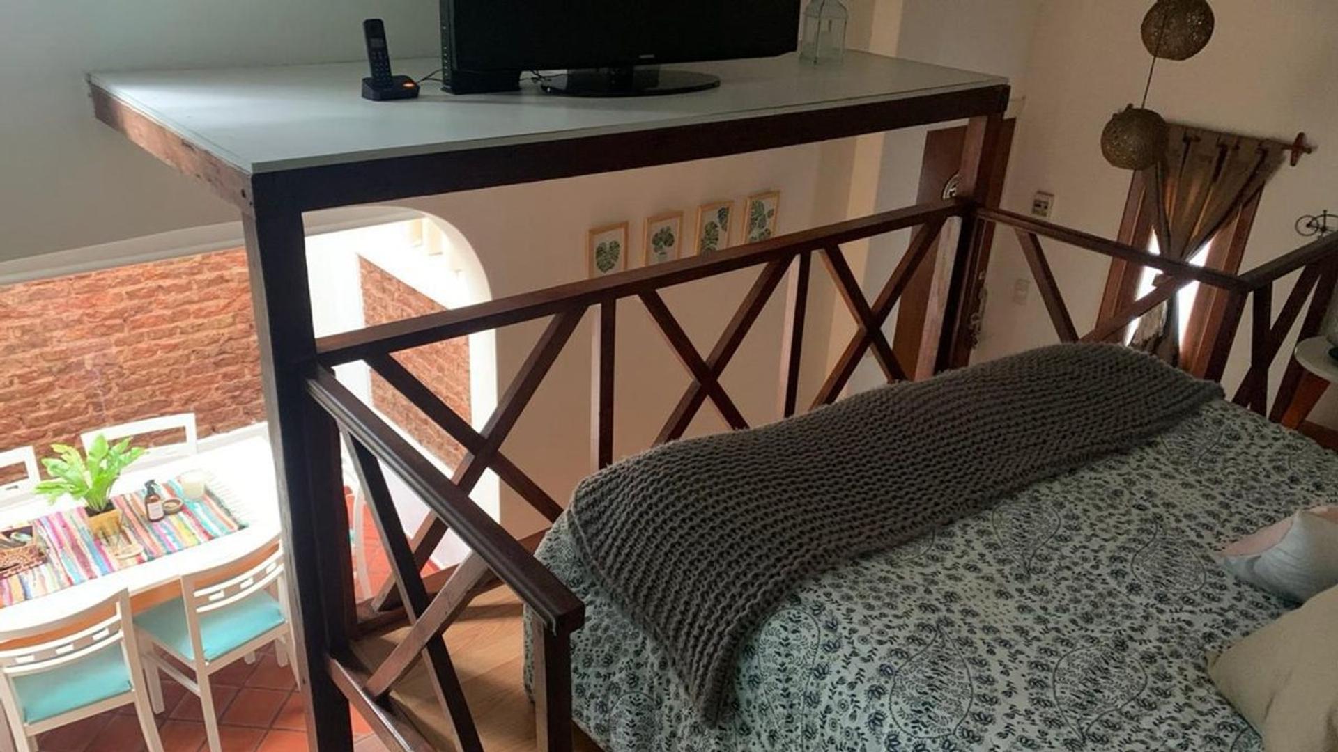 Depto Tipo Casa en Venta 57 años