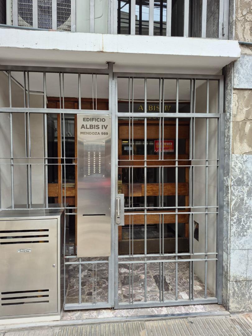 Mendoza 989 , Piso 5